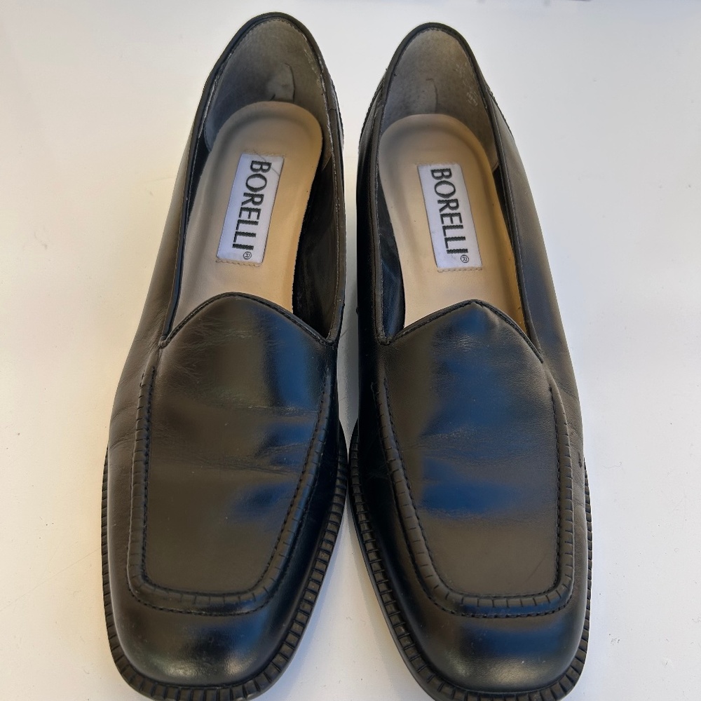 Like NEW Borelli "Anise" Upper Leather Black Shoes Size 8.5M